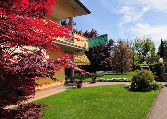 לינה וארוחת בוקר Marisa